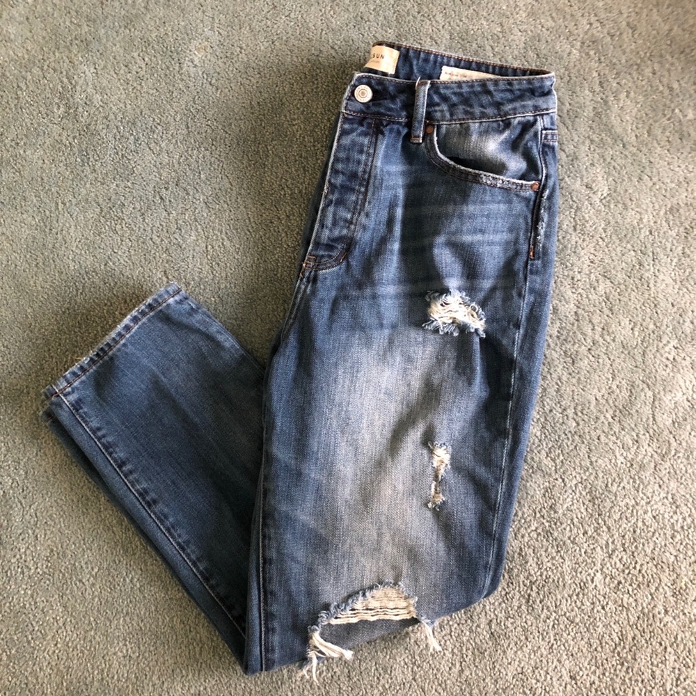 PacSun Distressed Mom Jeans Medium Wash 28